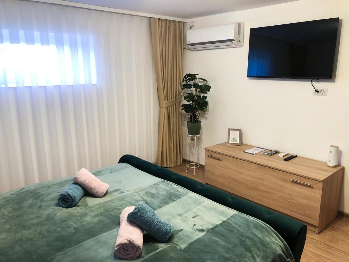 Ultra central apartment, free parking Oradea - Stray Cats Esterno foto