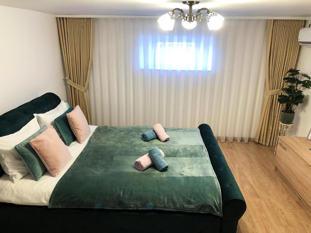 Ultra central apartment, free parking Oradea - Stray Cats Esterno foto
